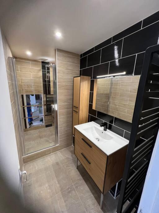 Appartement Style Chalet Standing 2 A 6 Personnes La Bourboule Luaran gambar